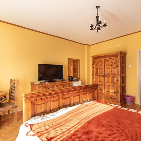 Corona Villa Heviz Room photo